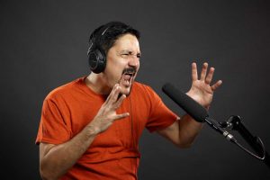 Commercial Trilingual VoiceOvers Locutor Comercial Locutor Educativo Locutor Corporativo locu.pro Locutor Comercial LATAM Andre Sosa