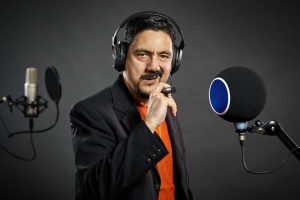 Commercial Trilingual VoiceOvers Locutor Comercial Locutor Educativo Locutor Corporativo locu.pro Locutor Comercial LATAM