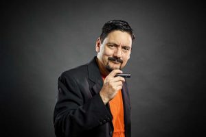 Commercial Trilingual VoiceOvers Locutor Comercial Locutor Educativo Locutor Corporativo locu.pro Locutor Comercial LATAM