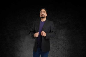 Commercial Trilingual VoiceOvers Locutor Comercial Locutor Educativo Locutor Corporativo locu.pro Locutor Comercial LATAM Andre Sosa